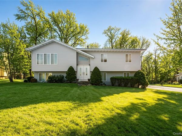 20 Mountainview Avenue , Airmont, NY 10901