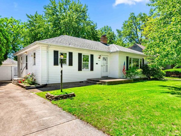 4134 N CHELSEA Place, Peoria, IL 61614