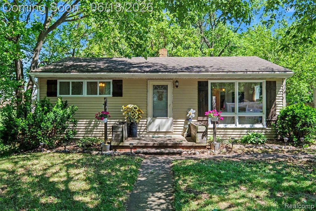 204 W Monroe Street, Durand, MI 48429 Main Photo