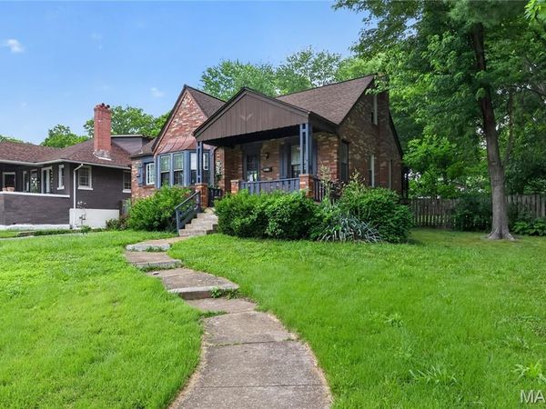 8211 Madison Avenue , St Louis, MO 63114
