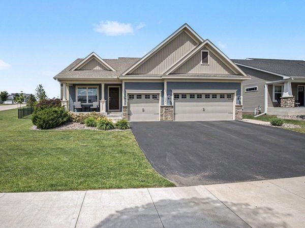 1321 Chestnut Circle, Carver, MN 55315