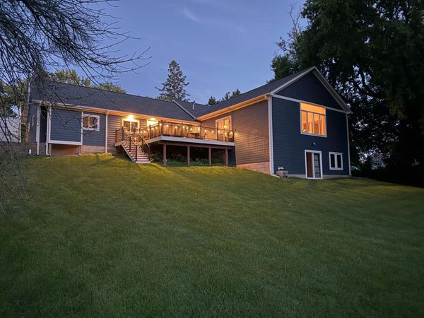 6130 Stillwater Boulevard N, Oakdale, MN 55128