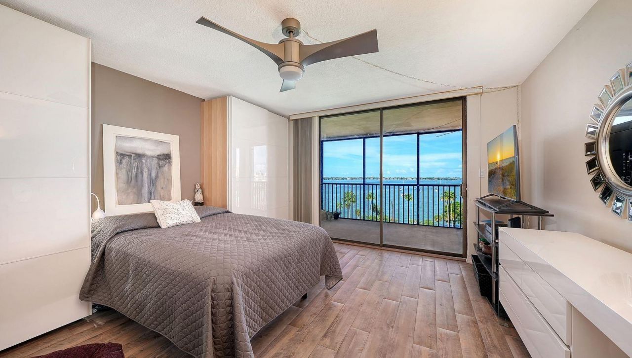 707 S Gulfstream Avenue , Unit 705, Sarasota, FL 34236 Photo