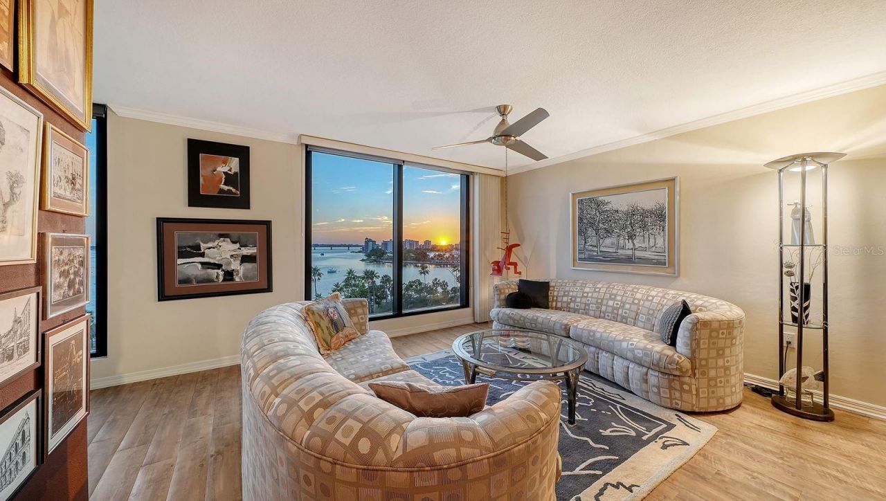 707 S Gulfstream Avenue , Unit 705, Sarasota, FL 34236 Photo