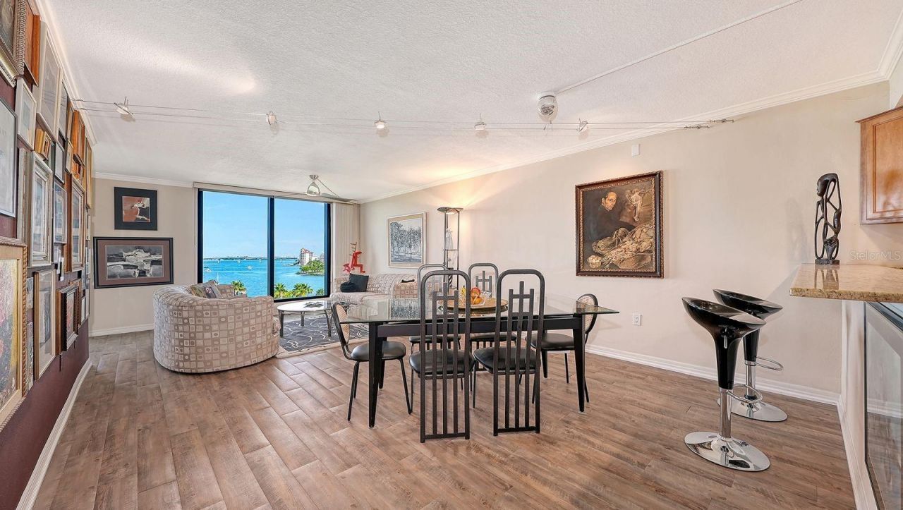 707 S Gulfstream Avenue , Unit 705, Sarasota, FL 34236 Photo