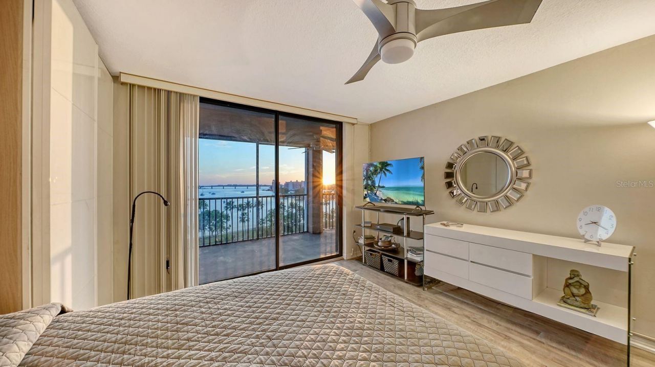 707 S Gulfstream Avenue , Unit 705, Sarasota, FL 34236 Photo