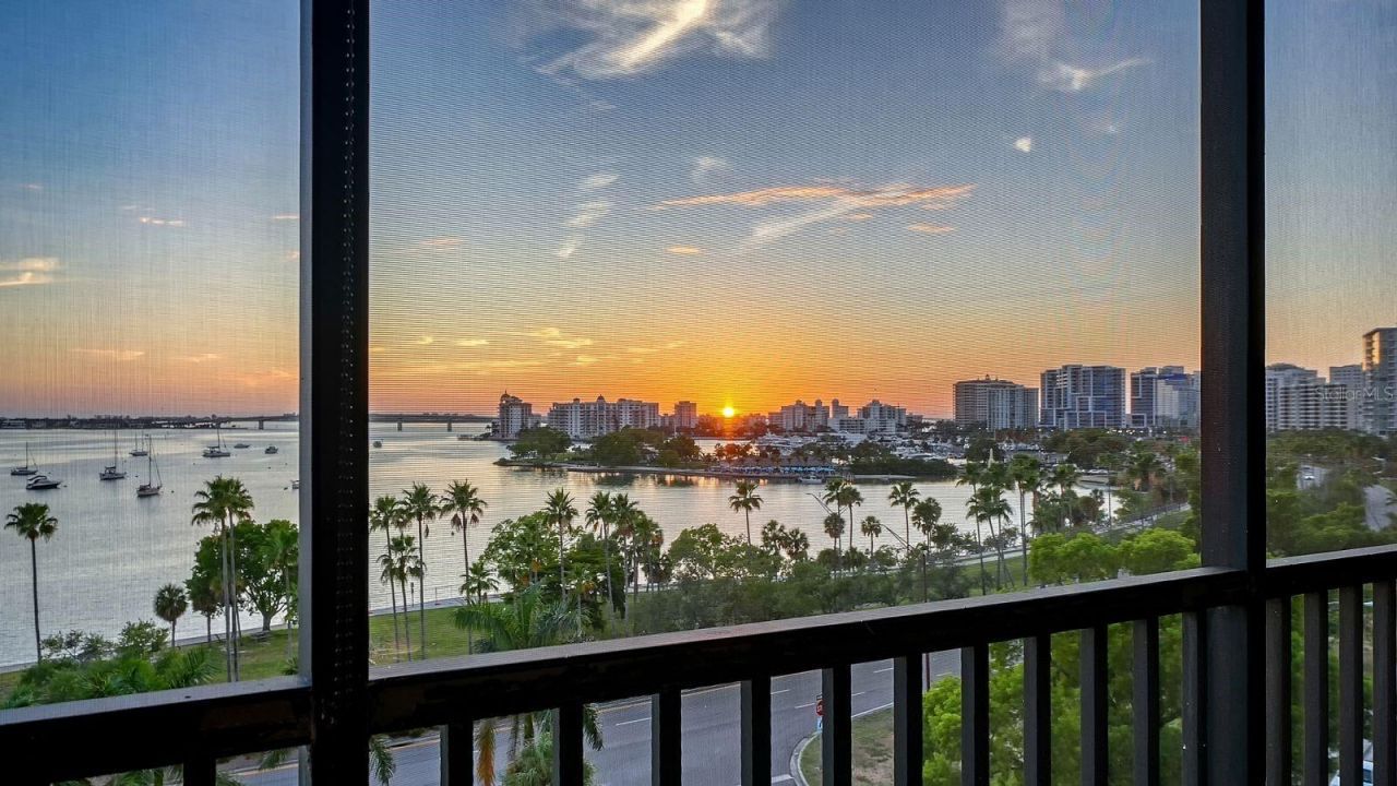 707 S Gulfstream Avenue , Unit 705, Sarasota, FL 34236 Photo
