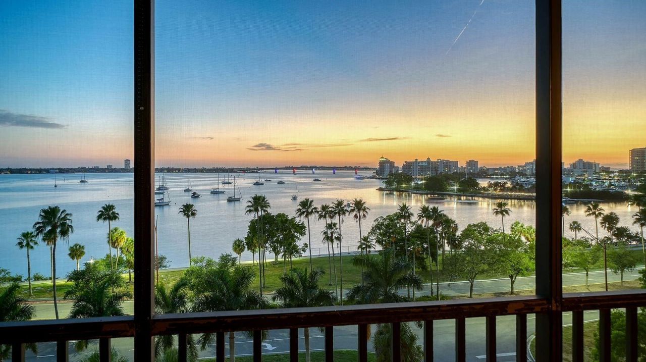 707 S Gulfstream Avenue , Unit 705, Sarasota, FL 34236 Photo