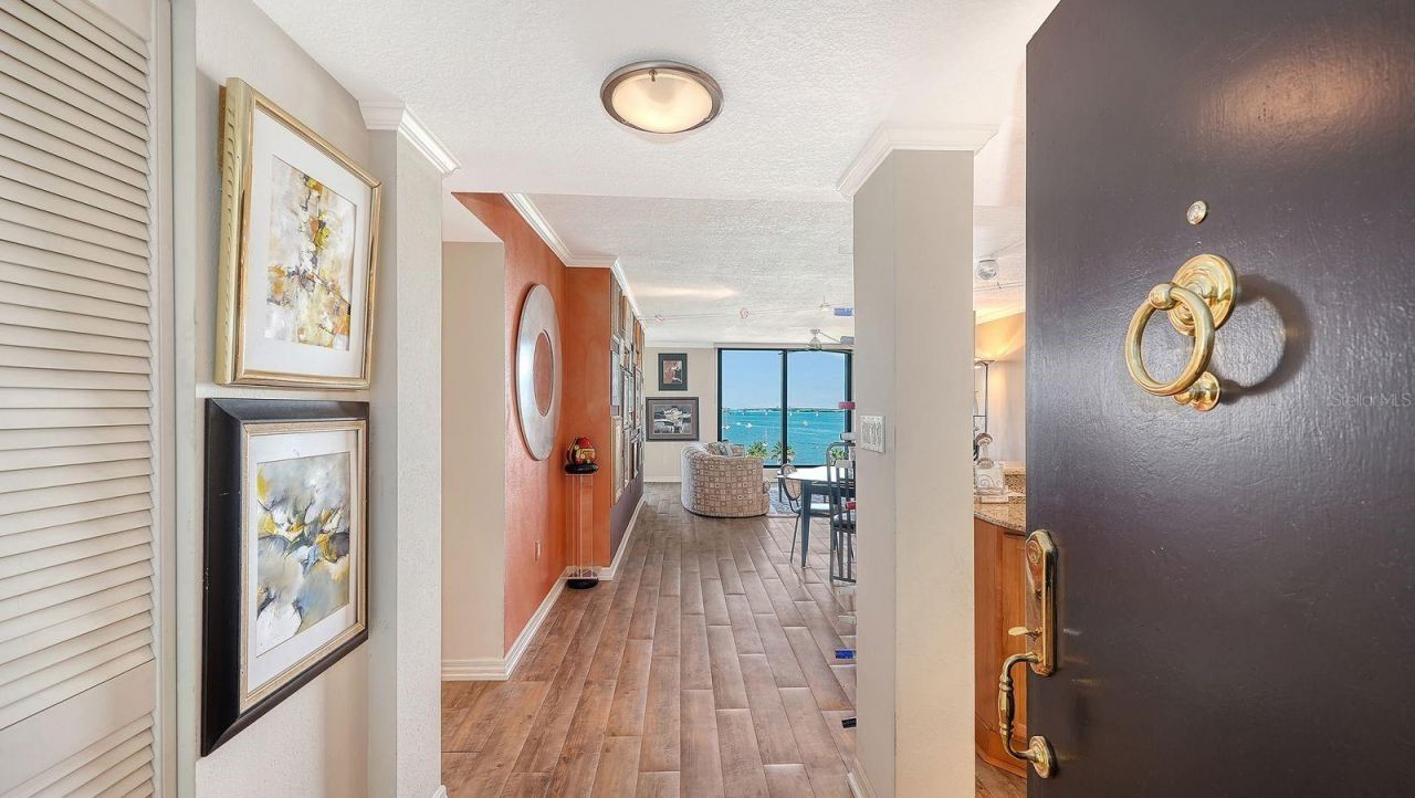 707 S Gulfstream Avenue , Unit 705, Sarasota, FL 34236 Photo