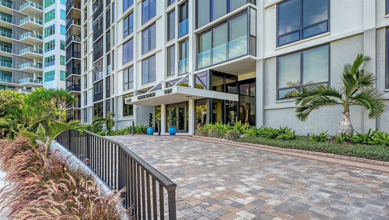707 S Gulfstream Avenue , Unit 705, Sarasota, FL 34236 Photo