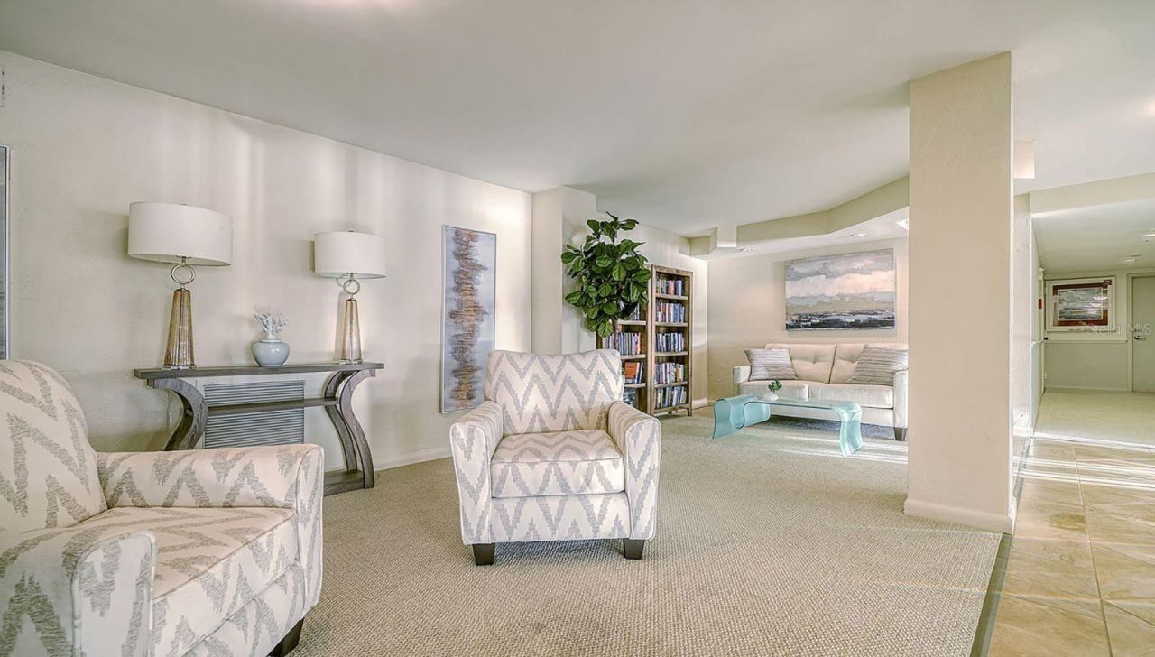 707 S Gulfstream Avenue , Unit 705, Sarasota, FL 34236 Photo
