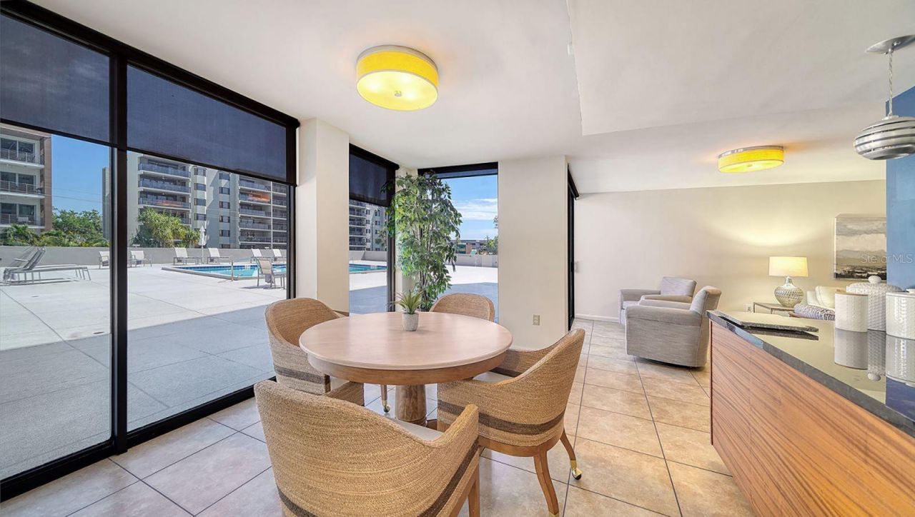 707 S Gulfstream Avenue , Unit 705, Sarasota, FL 34236 Photo