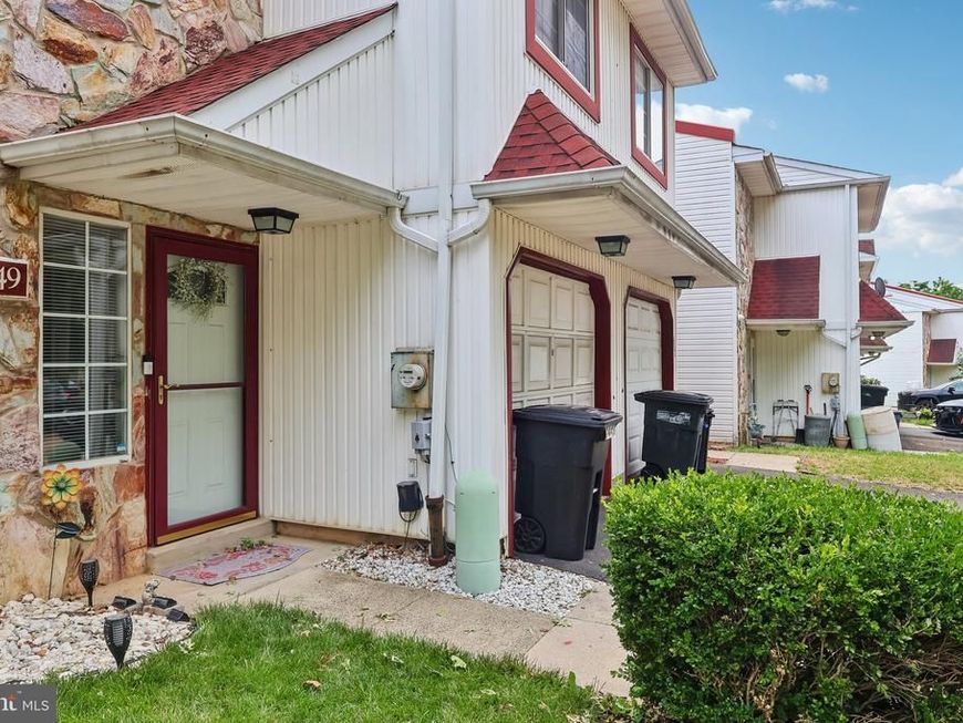 4449 Ernie Davis Circle, Philadelphia, PA 19154 Main Photo