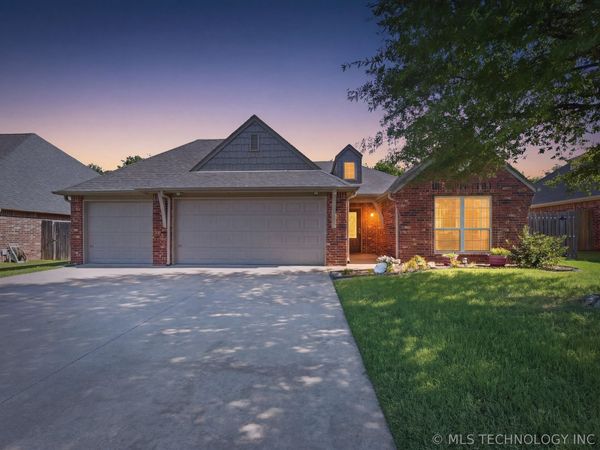 6913 N 128th Court, Owasso, OK 74055