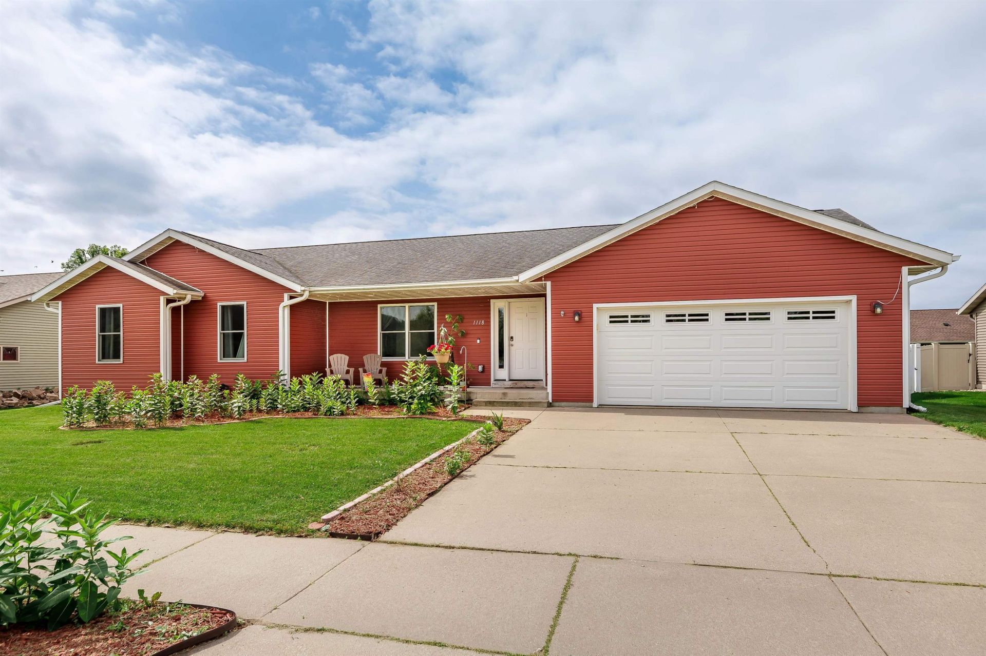 1118 Newport Lane, Holmen, WI 54636 Main Photo