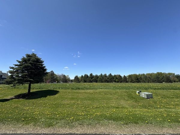 N903 WINDS WAY, Unit Lt54, Oconomowoc, WI 53066