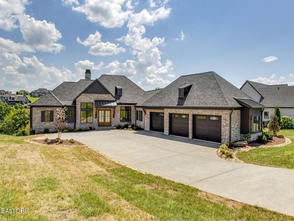 205 Admiral Court, Lenoir City, TN 37772