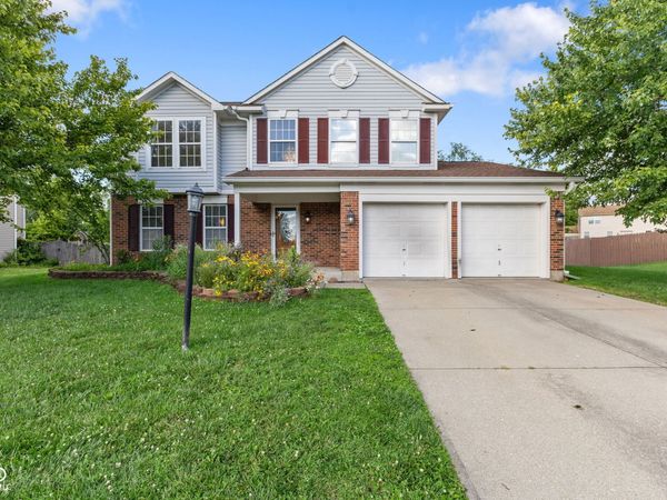 643 Creston Point Circle , Indianapolis, IN 46239