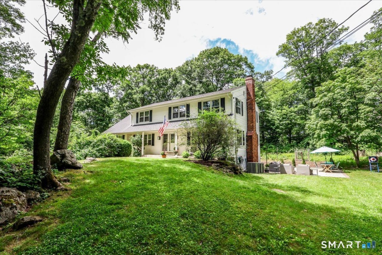 139 Seth Low Mountain, Ridgefield, CT 06877 Main Photo