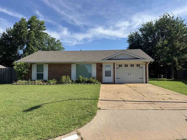 1124 E Knapp, Stillwater, OK 74076