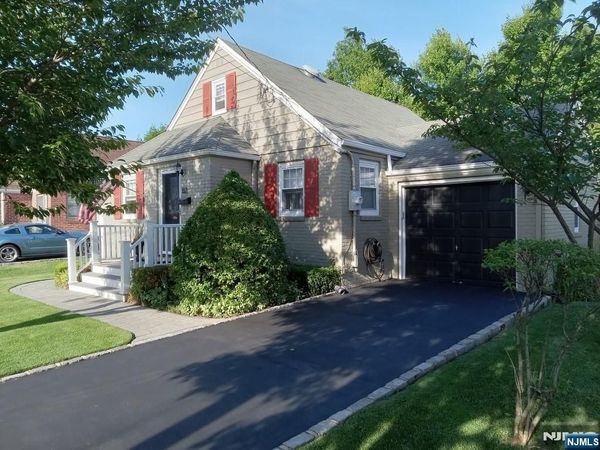 82 2nd Street, NORTH ARLINGTON, NJ 07031