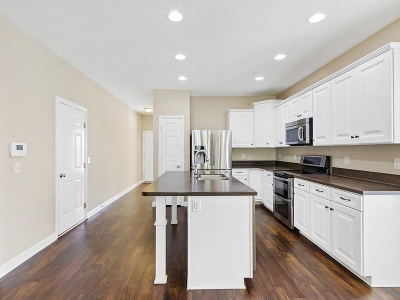 375 Giovanna Avenue, Columbus, OH 43213 Photo 8