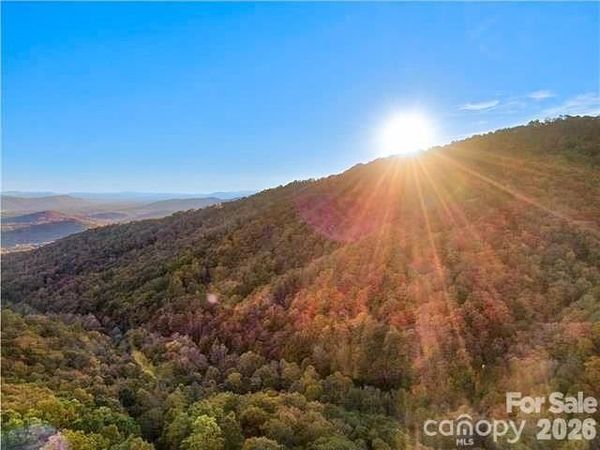 99999 Red Oak Forest Road , Fairview, NC 28730