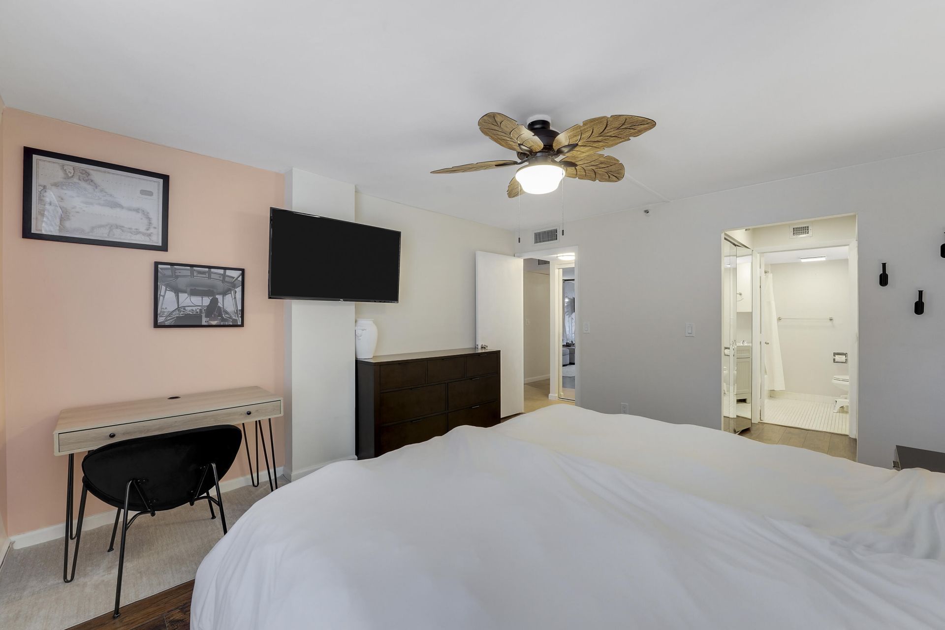 20 Royal Palm Way, Unit 204, Boca Raton, FL 33432 Photo