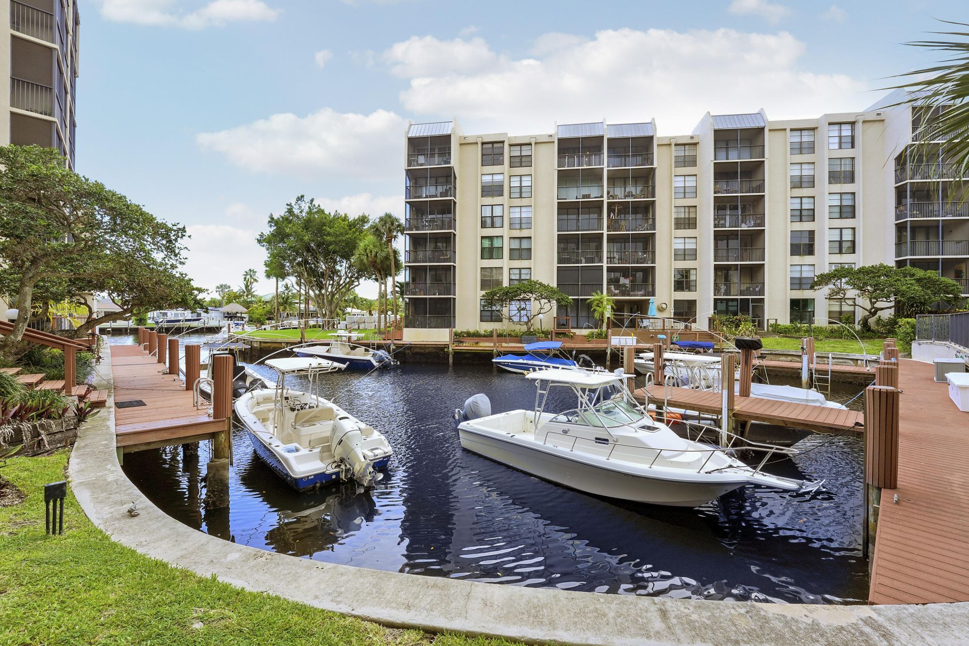 20 Royal Palm Way, Unit 204, Boca Raton, FL 33432 Photo