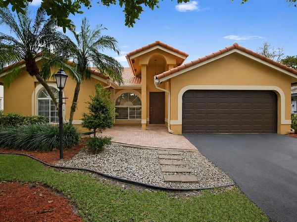 10325 NW 48th Court, Coral Springs, FL 33076