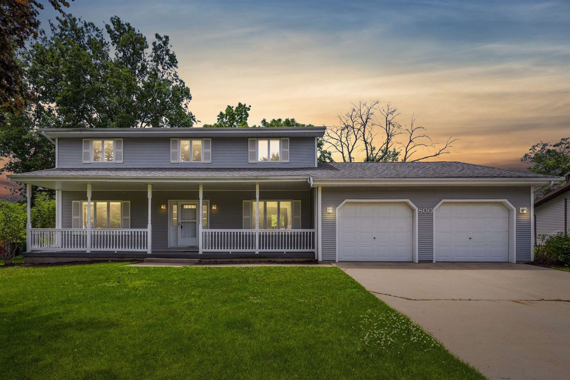 800 Tanglewood Drive, Manchester, IA 52057 Main Photo