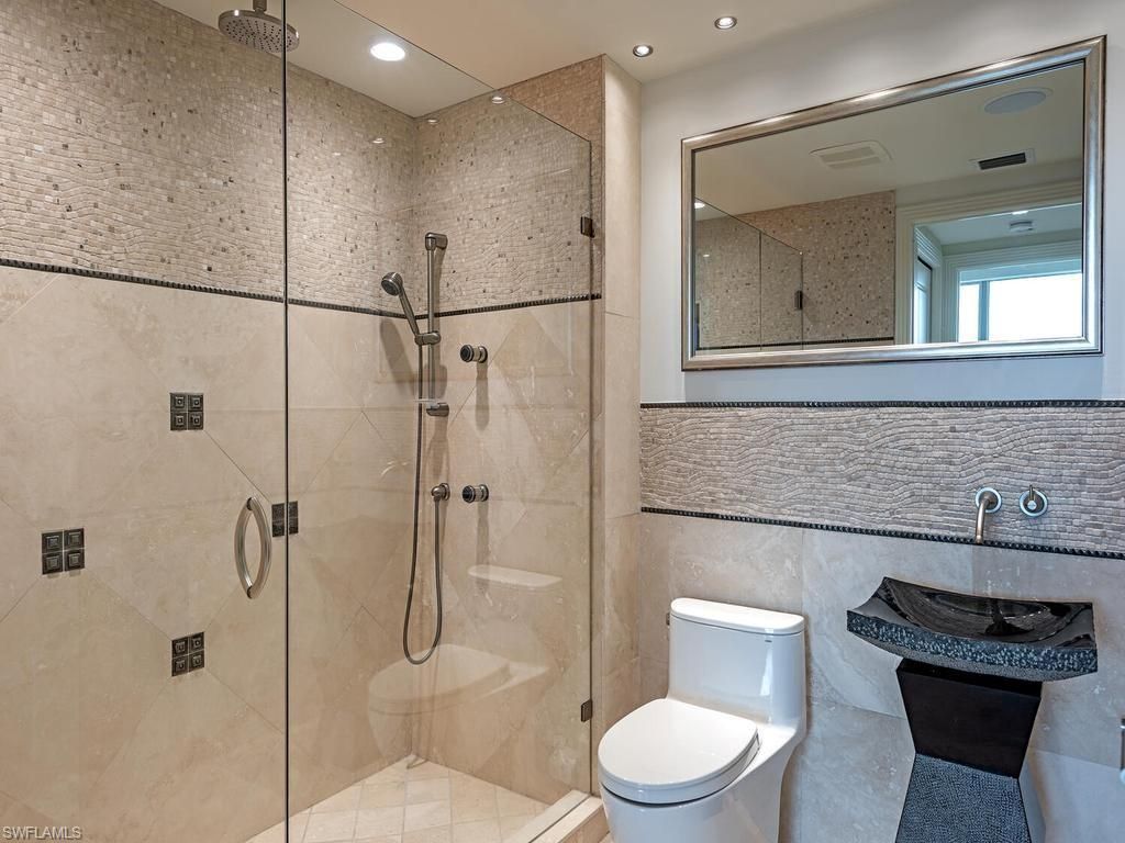 7117 Pelican Bay Blvd, Unit 507, Naples, FL 34108 Photo