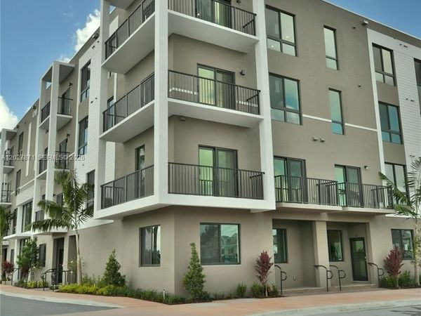 4700 NW 84th Ave , Unit 18, Doral, FL 33166