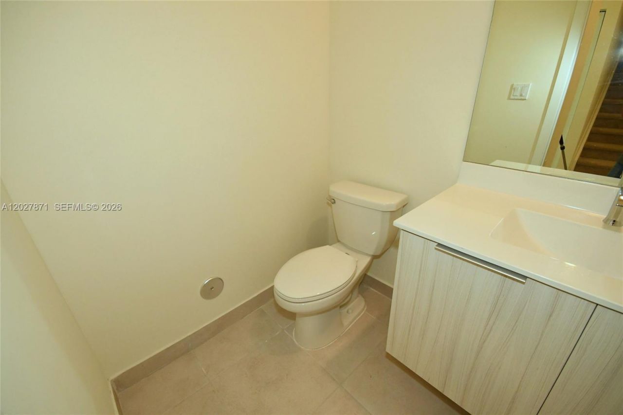 4700 NW 84th Ave, Unit 18, Doral, FL 33166 Photo