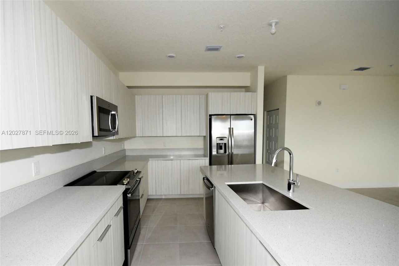 4700 NW 84th Ave, Unit 18, Doral, FL 33166 Photo
