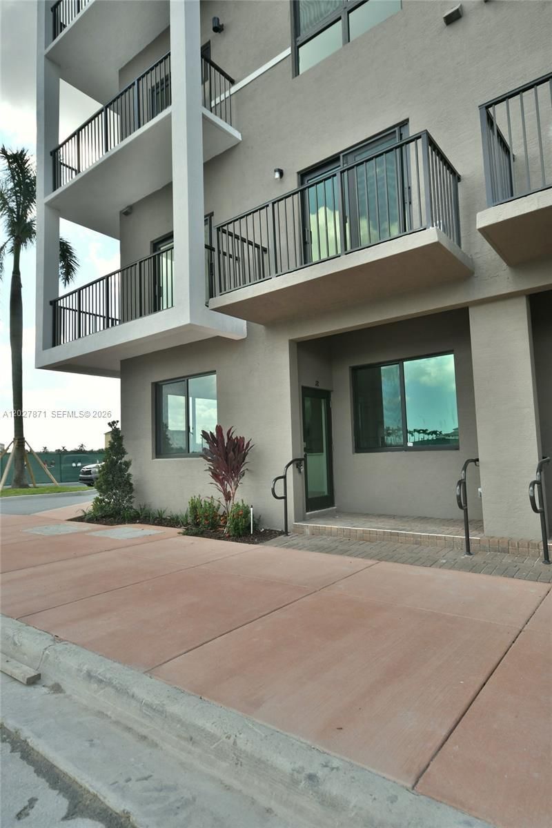 4700 NW 84th Ave, Unit 18, Doral, FL 33166 Photo