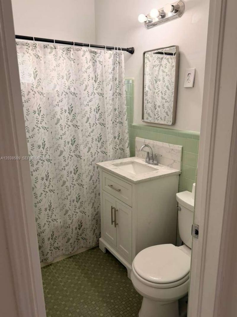 2920 SW 15th St , Miami, FL 33145 Photo