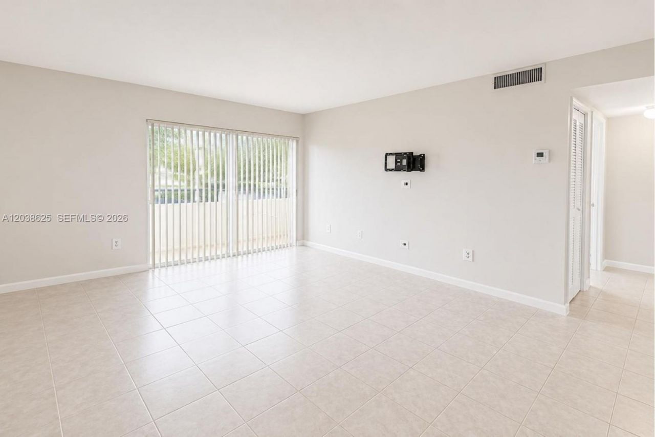 7745 SW 86th St, Unit D-118, Miami, FL 33143 Photo