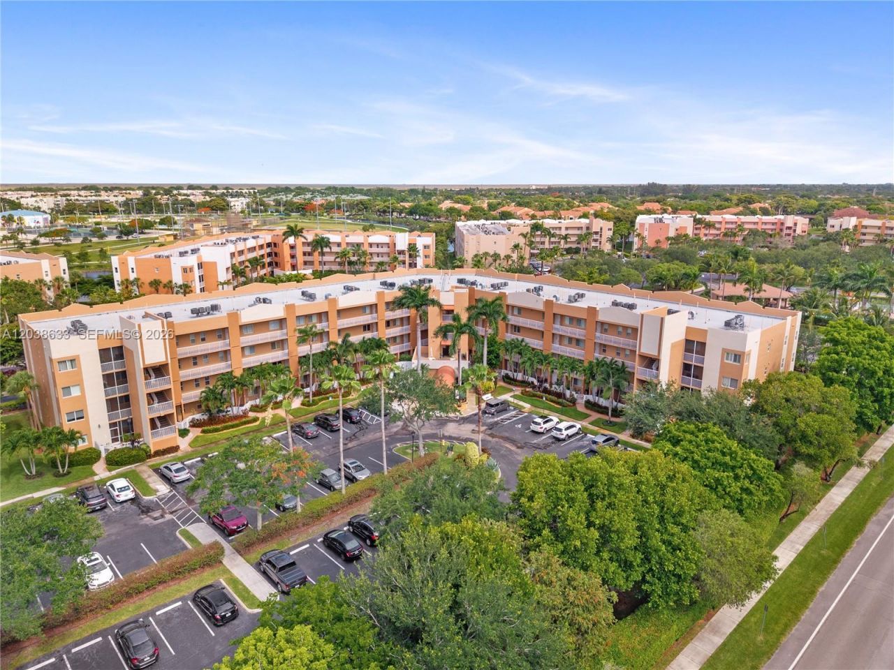 7715 Yardley Dr, Unit 303, Tamarac, FL 33321 Photo