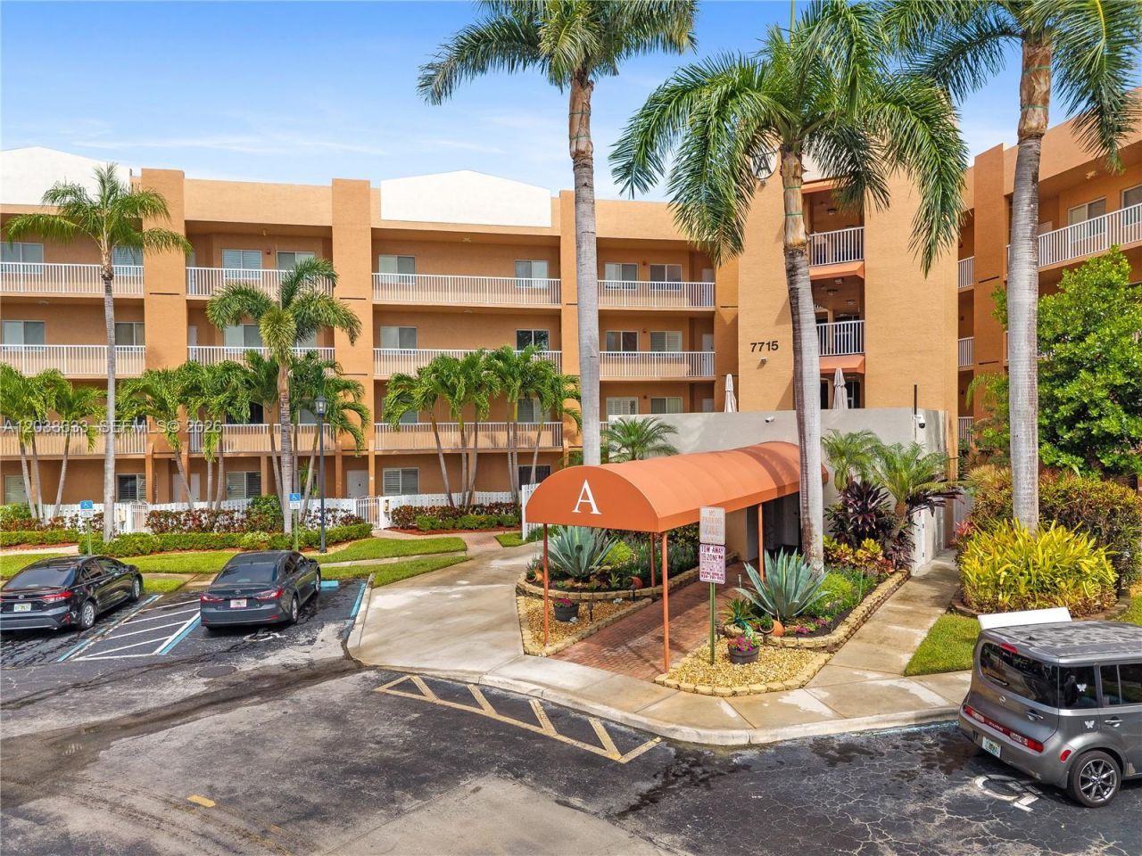7715 Yardley Dr, Unit 303, Tamarac, FL 33321 Photo