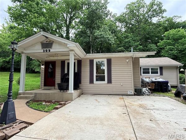 309 Jefferson Avenue , Wildwood, MO 63038