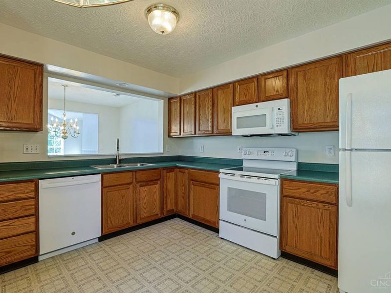 4153 Lakeknoll Drive, Mason, OH 45040 Photo 11