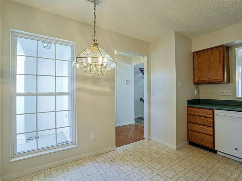 4153 Lakeknoll Drive, Mason, OH 45040 Photo 12