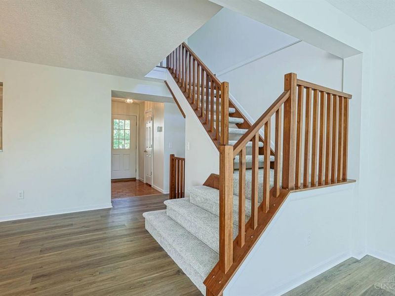 4153 Lakeknoll Drive, Mason, OH 45040 Photo 4