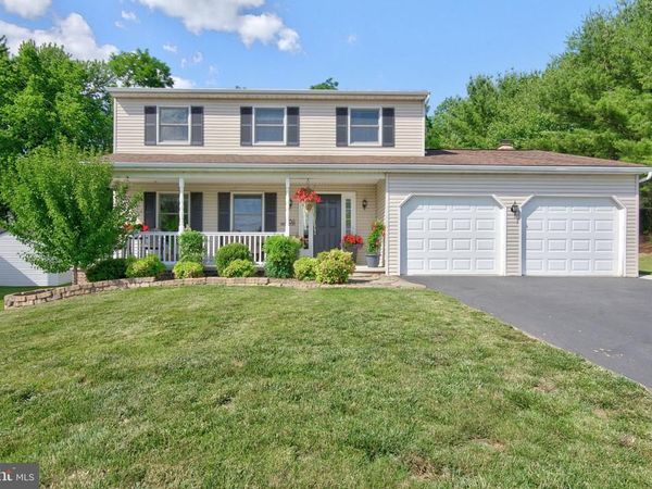 864 HAWTHORN AVENUE , MECHANICSBURG, PA 17055