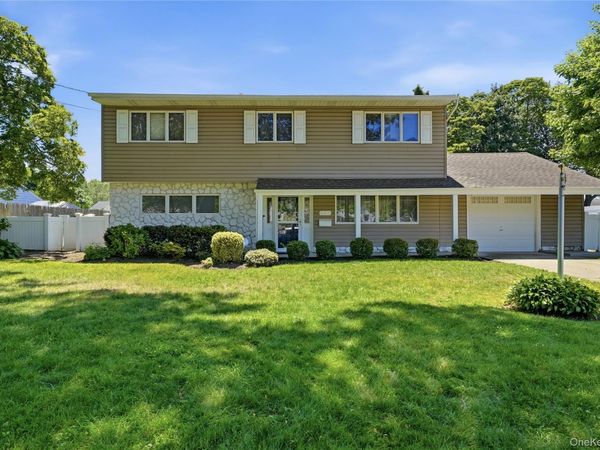 634 Morrison Street , Babylon, NY 11702