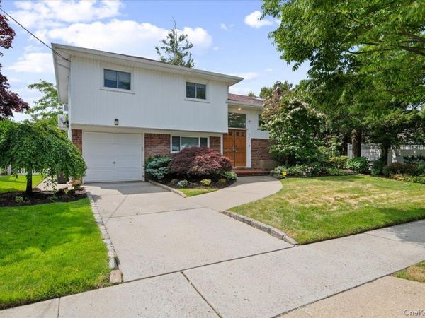 964 Cherrywood Drive, Baldwin, NY 11510