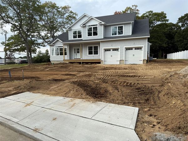1 lotto Court, Lake Grove, NY 11755