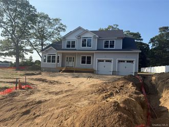 1 lotto Court Lake Grove, NY 11755