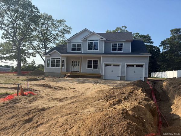 1 lotto Court, Lake Grove, NY 11755